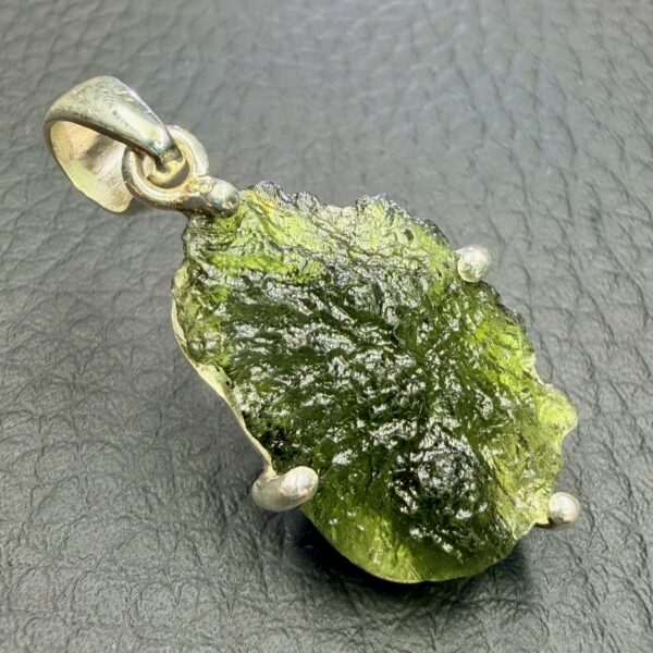 Pendentif Moldavite "Chlum" de République Tchèque (réf pdm8) – Image 2