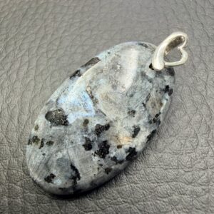 Pendentif en Larvikite