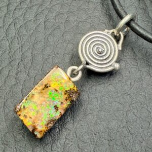 Pendentif en Opale Boulder