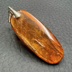 Pendentif en Cyanite Orange