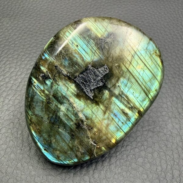 Galet de Labradorite