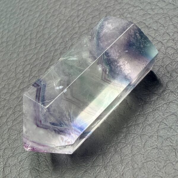 Prisme de fluorite de Chine (réf ffl1) – Image 3