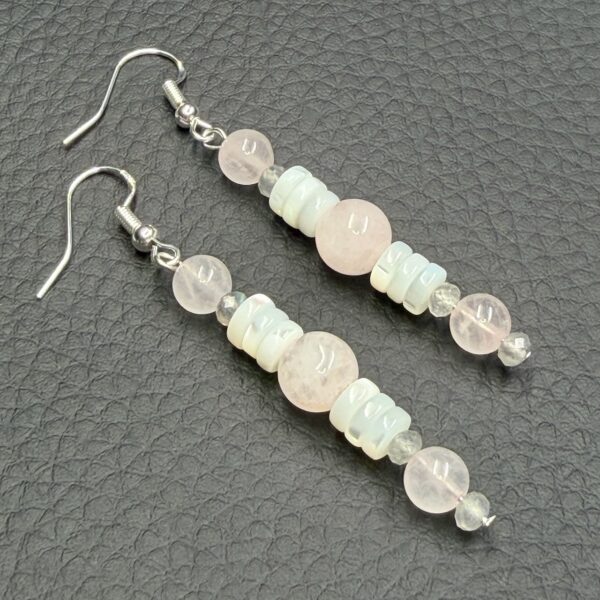 Boucles d'Oreilles en Quartz Rose et Nacre