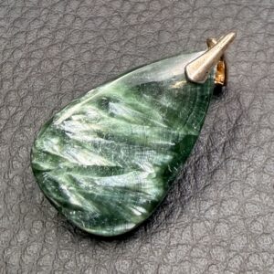 Pendentif en Séraphinite