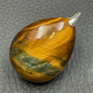 Pendentif Oeil de Faucon