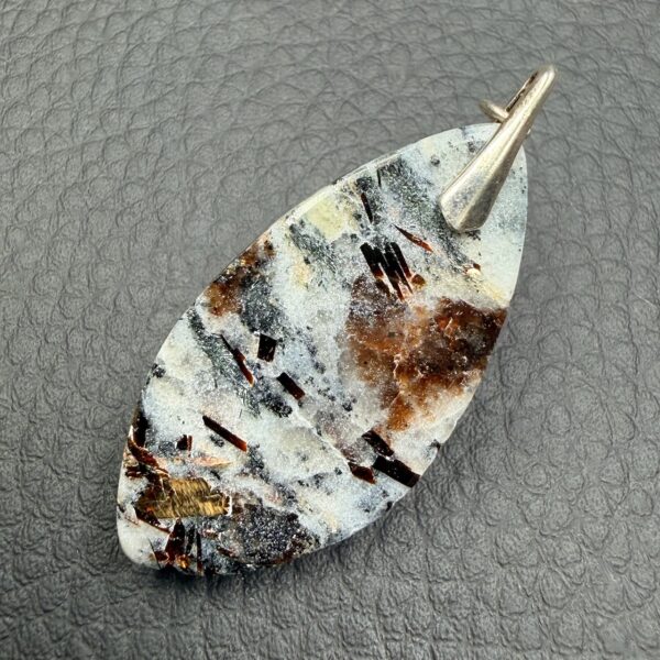 Pendentif Astrophyllite de Russie (réf ast5) – Image 3