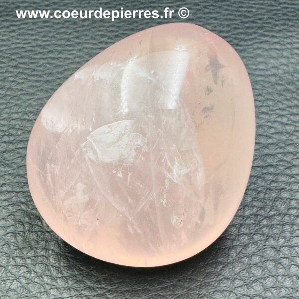 Galet en Quartz Rose de Madagascar (réf qr3) – Image 3