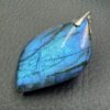 Pendentif en Labradorite Bleu Lagon
