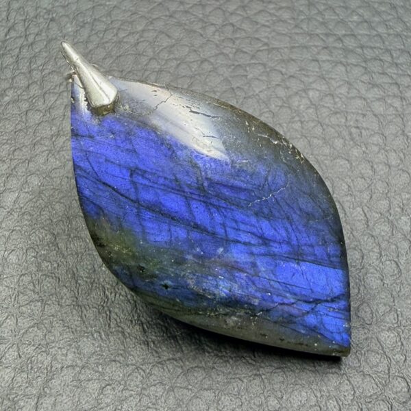 Pendentif Labradorite Bleu Abyssal (réf lba32) – Image 2