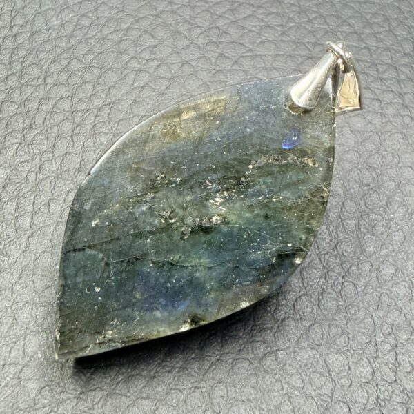 Pendentif Labradorite Bleu Abyssal (réf lba32) – Image 4
