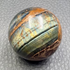 Sphère en Oeil de Faucon