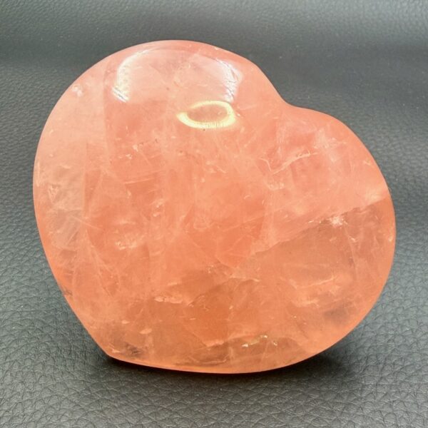 Coeur en Quartz Rose de Madagascar (réf cqr7) – Image 3