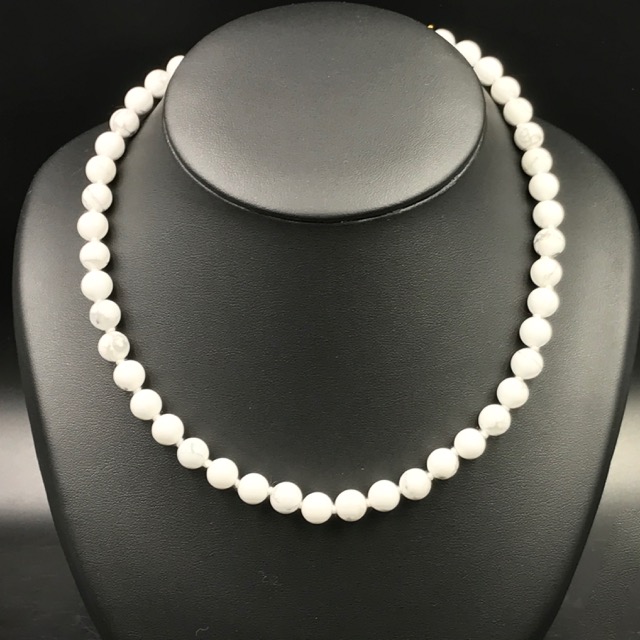 Collier perles en Howlite ( chw1)
