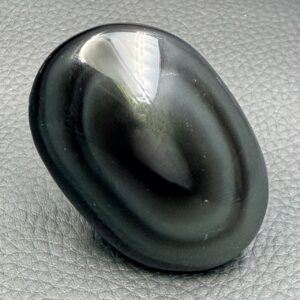 Galet en Obsidienne Noire