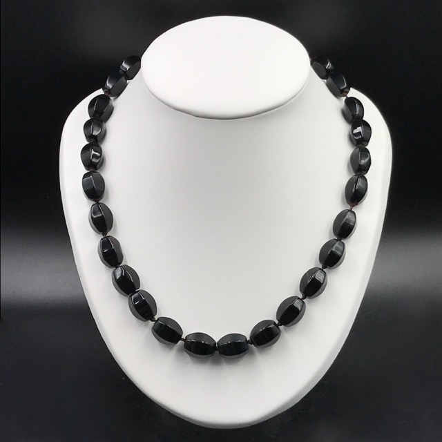 Collier perles agate noire (réf can4)