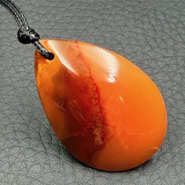 Pendentif en cornaline de Madagascar (réf co5) – Image 3