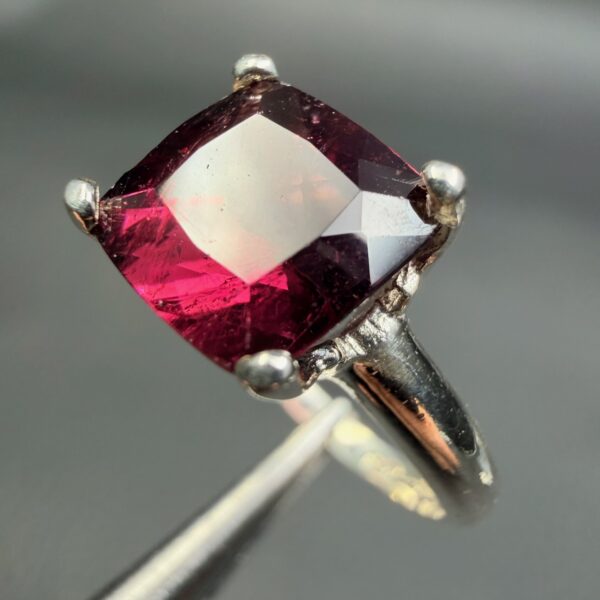 Bague avec Tourmaline Rouge