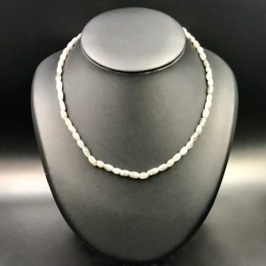 Collier perles ovale en labradorite (ref cla3)