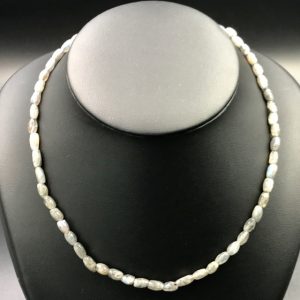 Collier perles ovale en labradorite (ref cla3)
