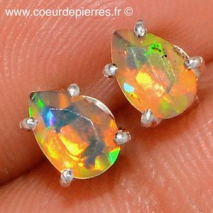 Paire de clous d’oreilles en opale de Welo, Éthiopie (réf boo6)