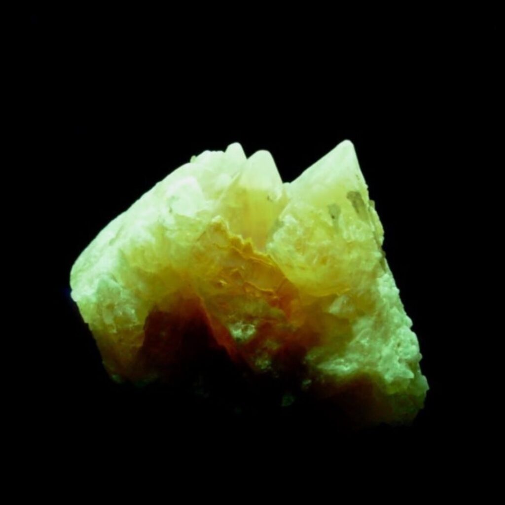 Powellite Fluorescente