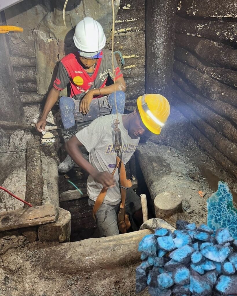 Mine de Larimar