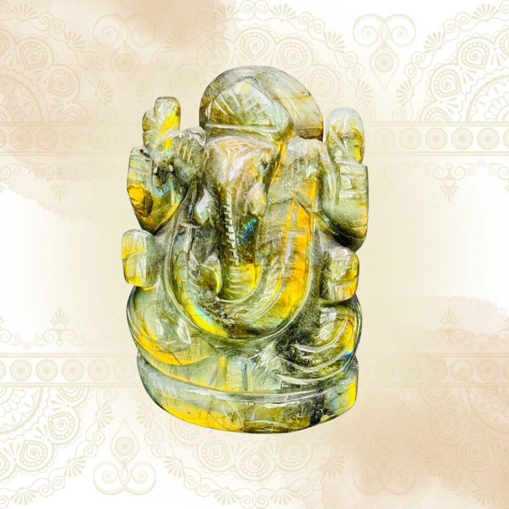 Sculture en labradorite dorée